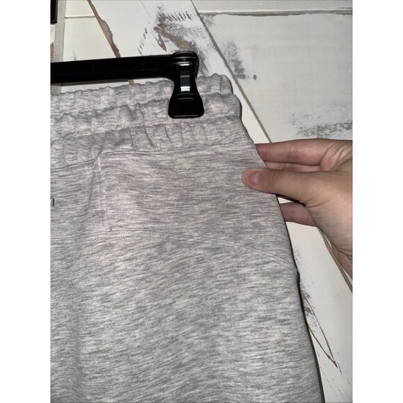 Lululemon Drawstring Silky Heather Gray Scuba High-Rise Short 3” Sz 8 - Picture 9 of 10